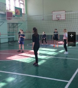 Товарищеская встреча по пионерболу среди 6-х классов. 07.04.2019 Товарищеская встреча по пионерболу среди 6-х классов. 07.04.2019